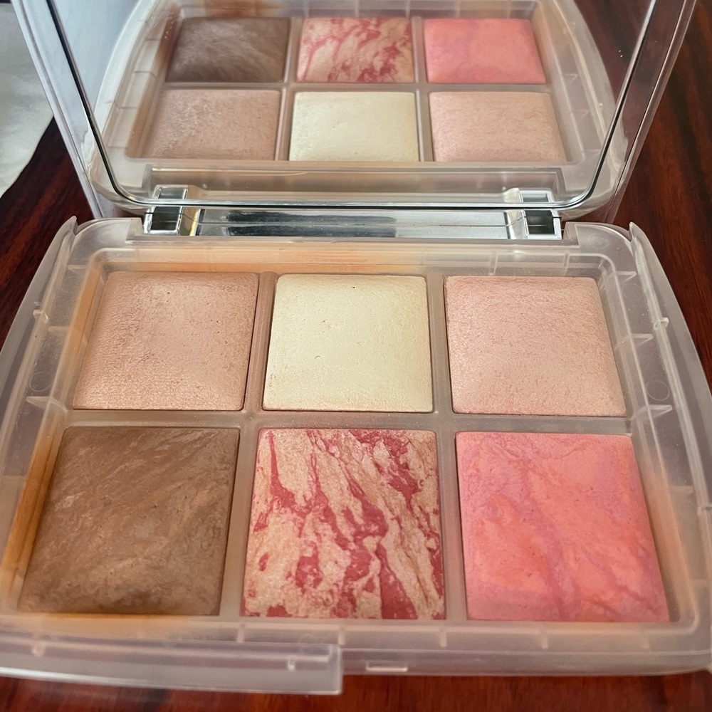 Hourglass Ambient Light Ghost Palette